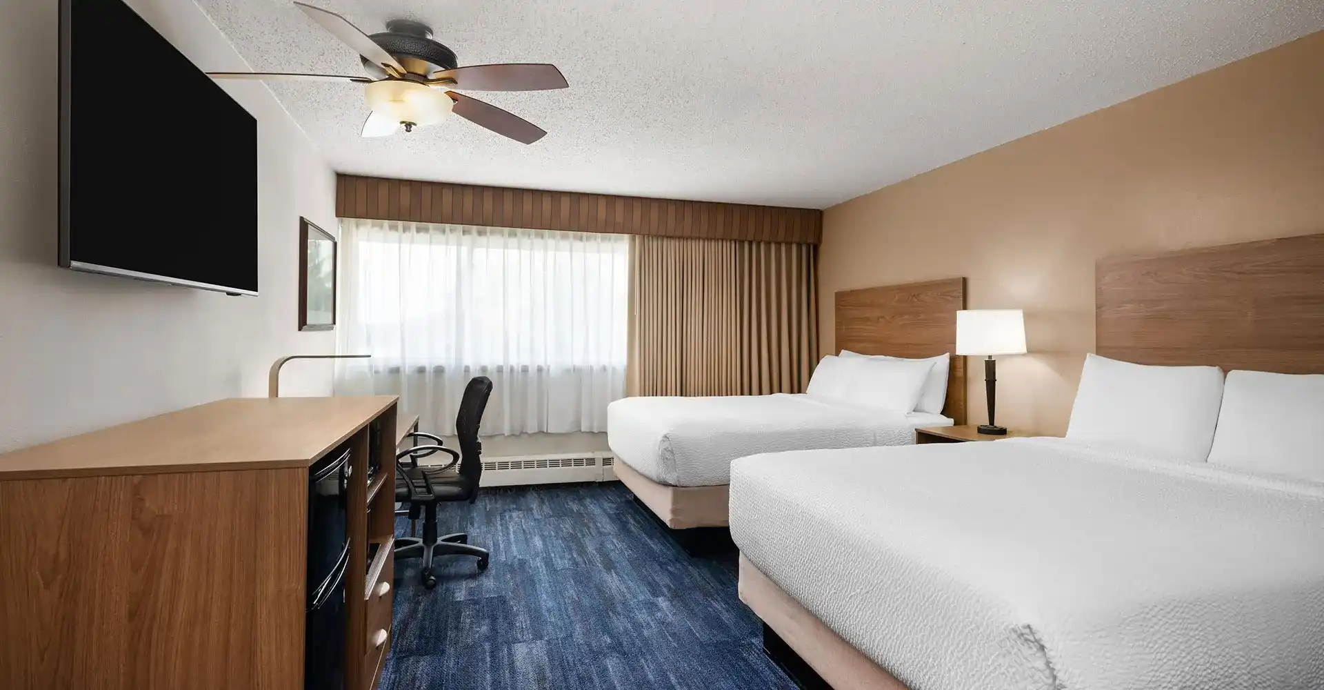 2 Queen Beds
