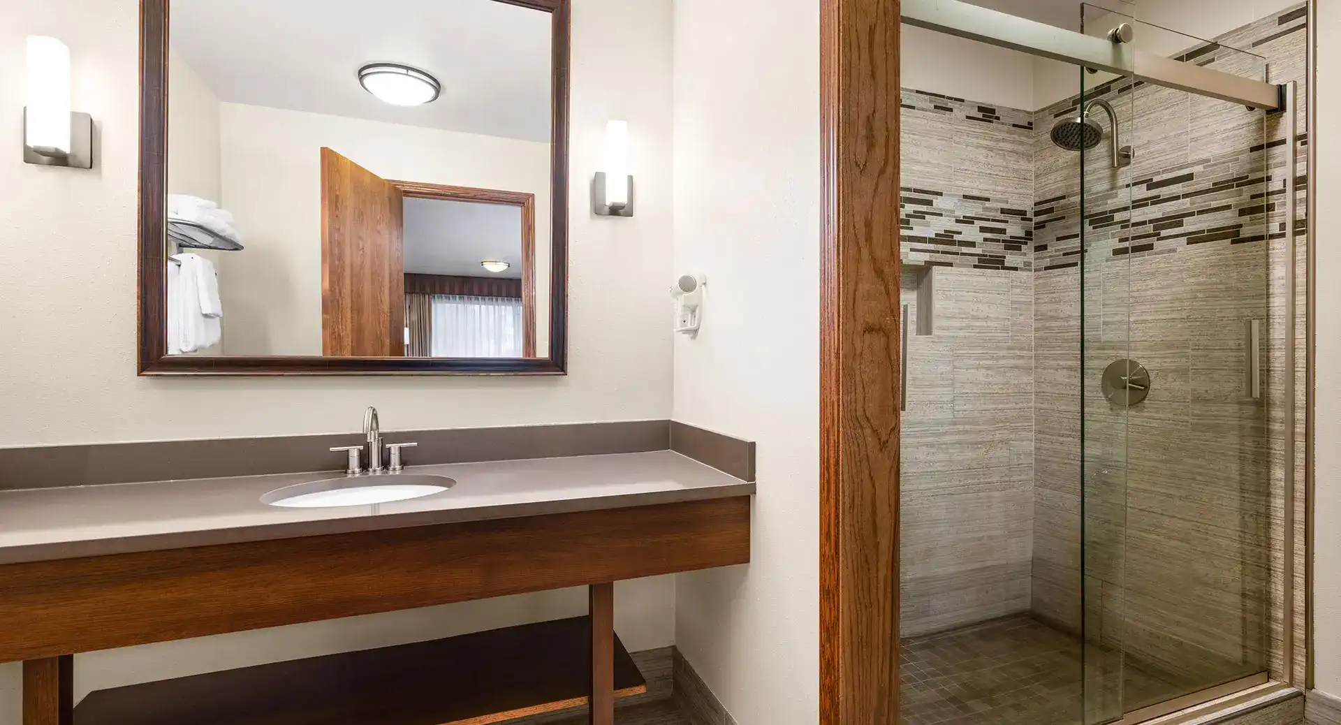 Junior Suite 4